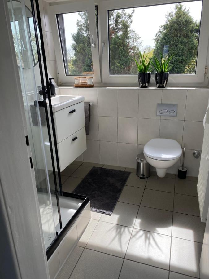 Bostel 1 - Modernes Dachgeschoss-Studio In Duisburg Meiderich, 4,7 Km Hbf, U-Bahn 250M, Flughafen Duesseldorf 28 Km, Landschaftspark 2,9 Km, 5 Gehminuten Von Herzklinik Entfernt Ngoại thất bức ảnh